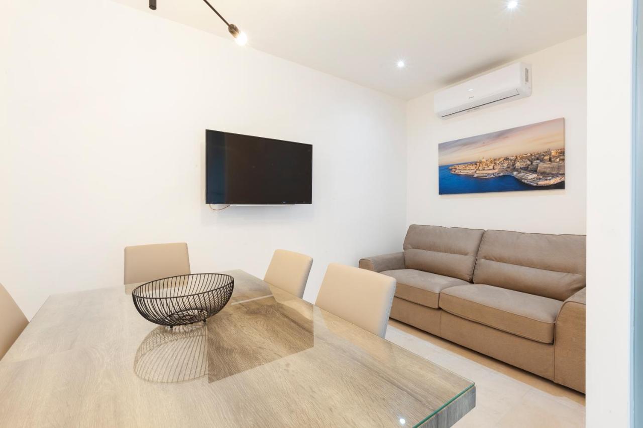 Fl56 - New 3Storey House - Private Entrance & Roof Floriana Eksteriør bilde