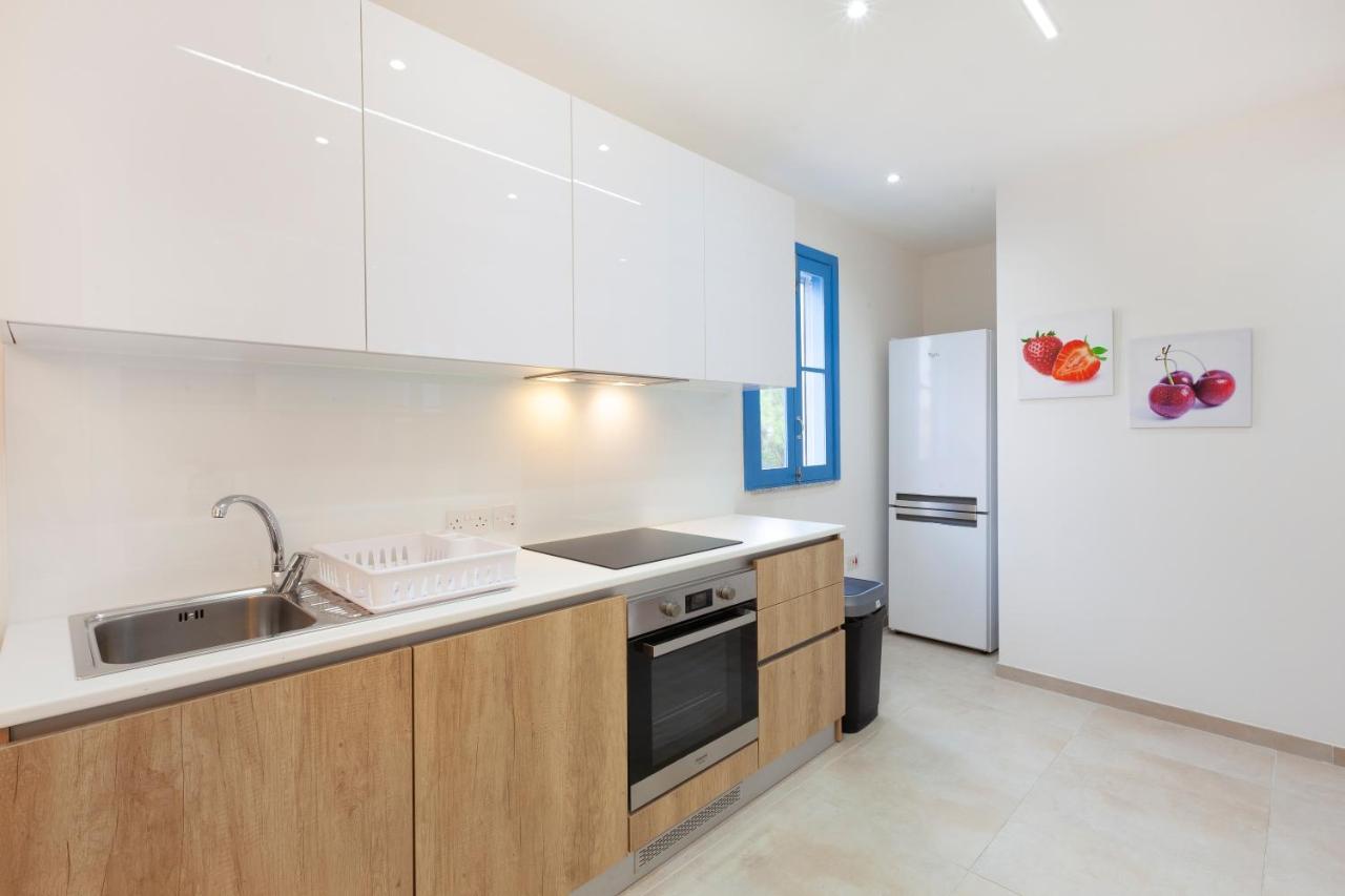 Fl56 - New 3Storey House - Private Entrance & Roof Floriana Eksteriør bilde