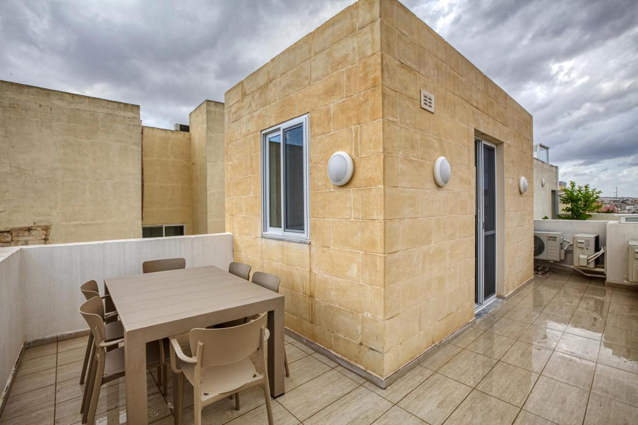 Fl56 - New 3Storey House - Private Entrance & Roof Floriana Eksteriør bilde